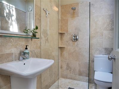WET ROOM